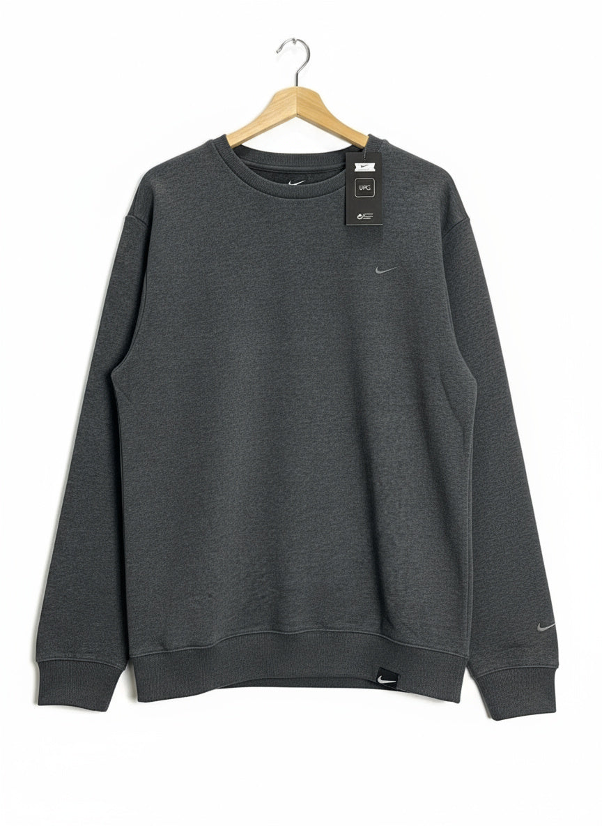 Nike Sportswear Fleece Sweatshirt – Classic Comfort